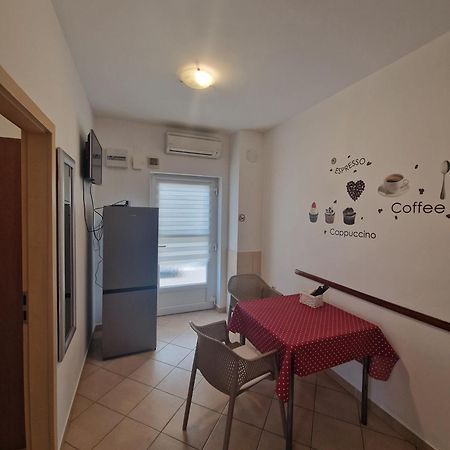 Apartments Saric Split Bagian luar foto