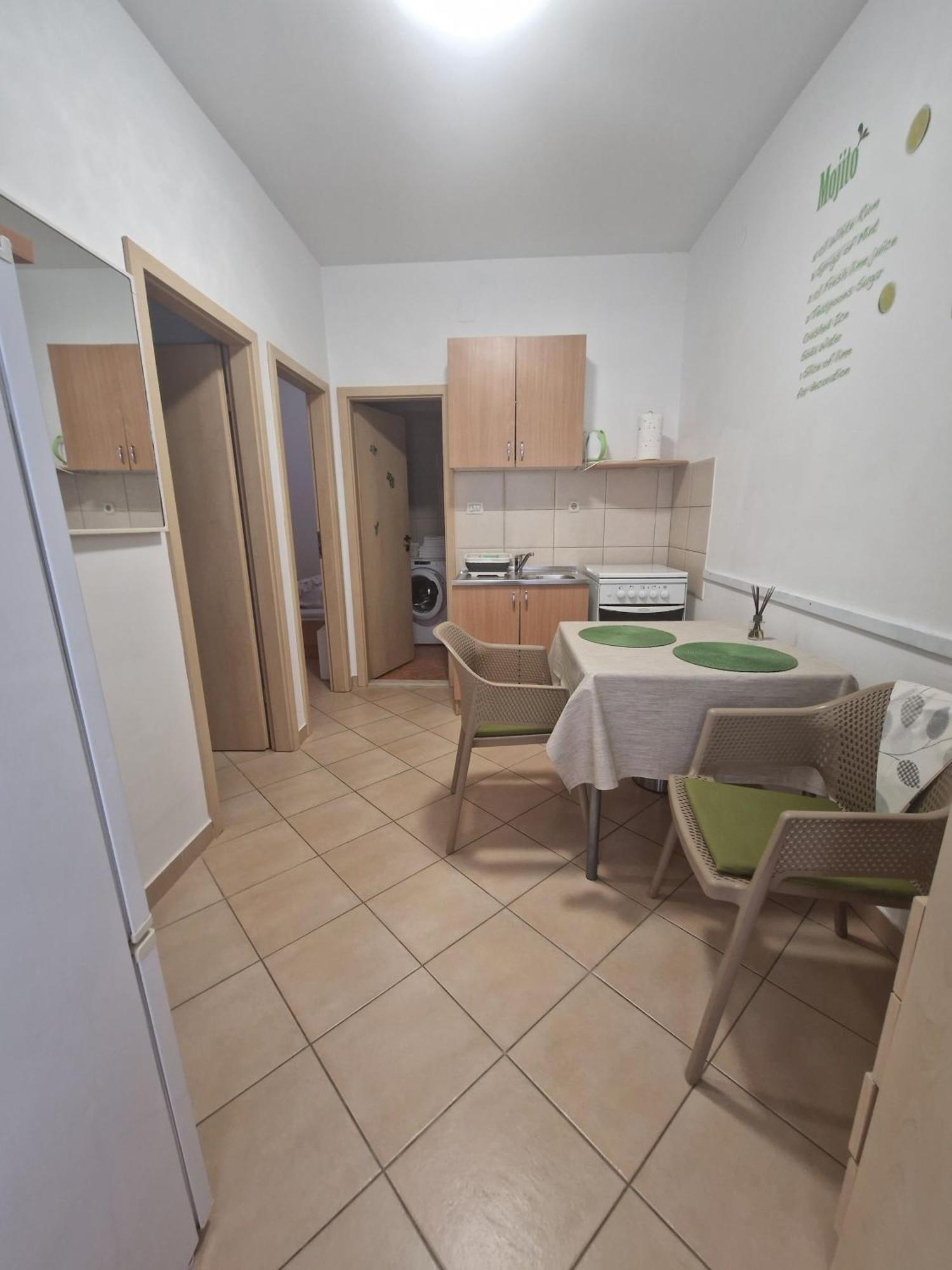 Apartments Saric Split Bagian luar foto